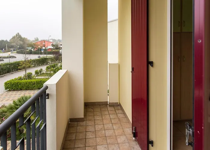 Villaggio Calycanthus *