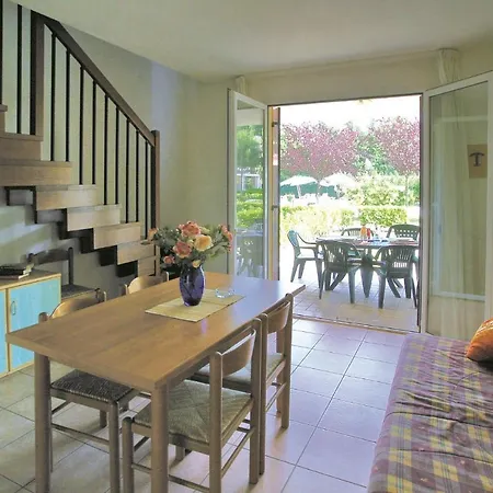 Villaggio Calycanthus