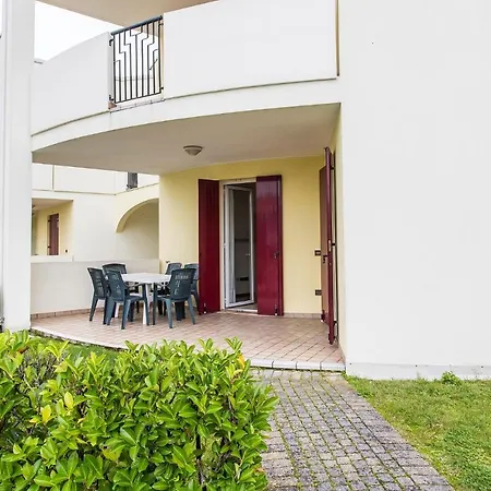 Villaggio Calycanthus *