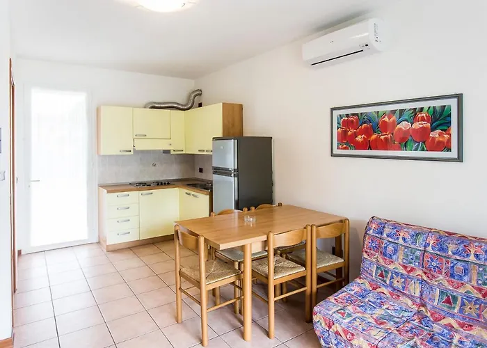 Villaggio Calycanthus *