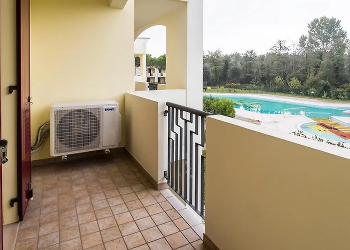 Villaggio Calycanthus